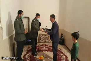 دیدار فرمانده سپاه ناحیه فامنین با خانواده&zwnj;های ایثارگران