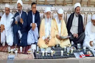 علما و روحانیون طلایه داران پرچمداران جهاد تبیین هستند