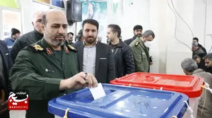 حضور فرمانده سپاه استان البرز پای صندوق رای