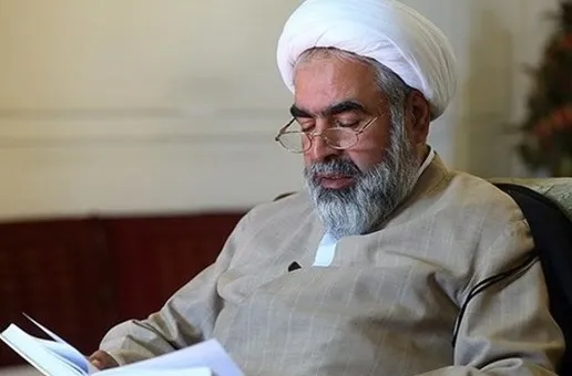 از ایستادگی مقابل رادیکال‌ها تا بی‌اخلاقی‌هایی که مخالفان انقلاب علیه او راه انداختند