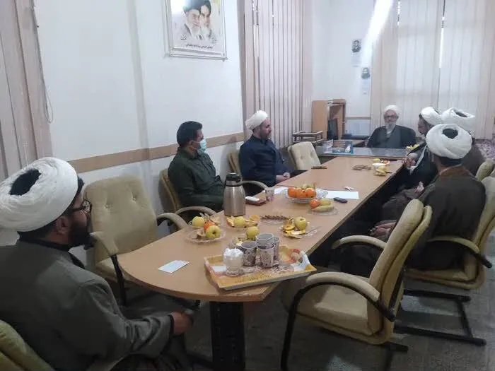 دیدار مسئول دفتر نمایندگی ولی فقیه سپاه امیرالمؤمنین(ع) استان ایلام با روحانیون ملکشاهی