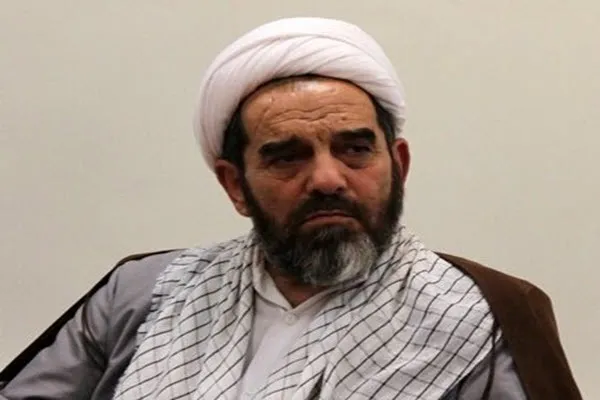 مسئولین پای کار نظام و خدمت رسانی به مردم باشند
