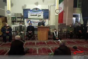 برگزاری میز خدمت به مناسبت دهه فجر در حصار امام خمینی(ره) همدان