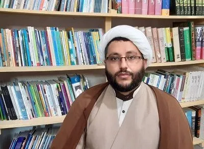 آزادگان۸ سال دفاع مقدس به امام سجاد علیه السلام تاسی کردند