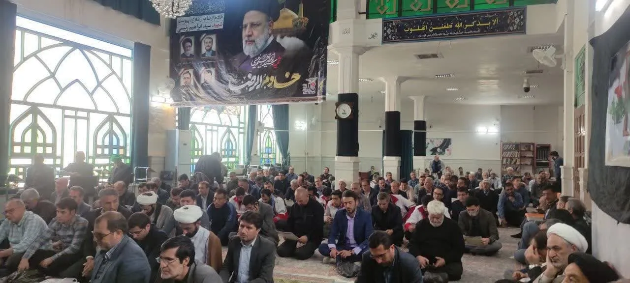 مراسم سوگواری رئیس جمهور و همراهان در اسفراین
