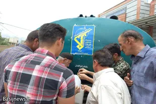 آبرسانی با تانکر به روستای توانه توسط سپاه نهاوند و گروه جهادی شهید پتکی