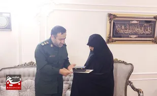 اعطای گواهی شهادت &laquo;زینال زاده&raquo; و &laquo;رضازاده&raquo; از شهدای امنیت مشهدالرضا/نمایشگاه خانگی تصاویر شهدا + عکس
