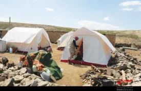 کمک ۸۰ میلیون تومانی مردم دیر به زلزله‌زدگان کرمانشاه