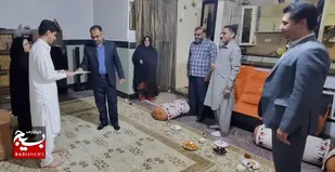 دیدار معاون فرماندار با خانواده شهید لاسکانی&nbsp;