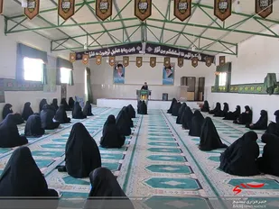 جلسه توجیهی اعضای گردان سایبری خواهران بسیج زاوه