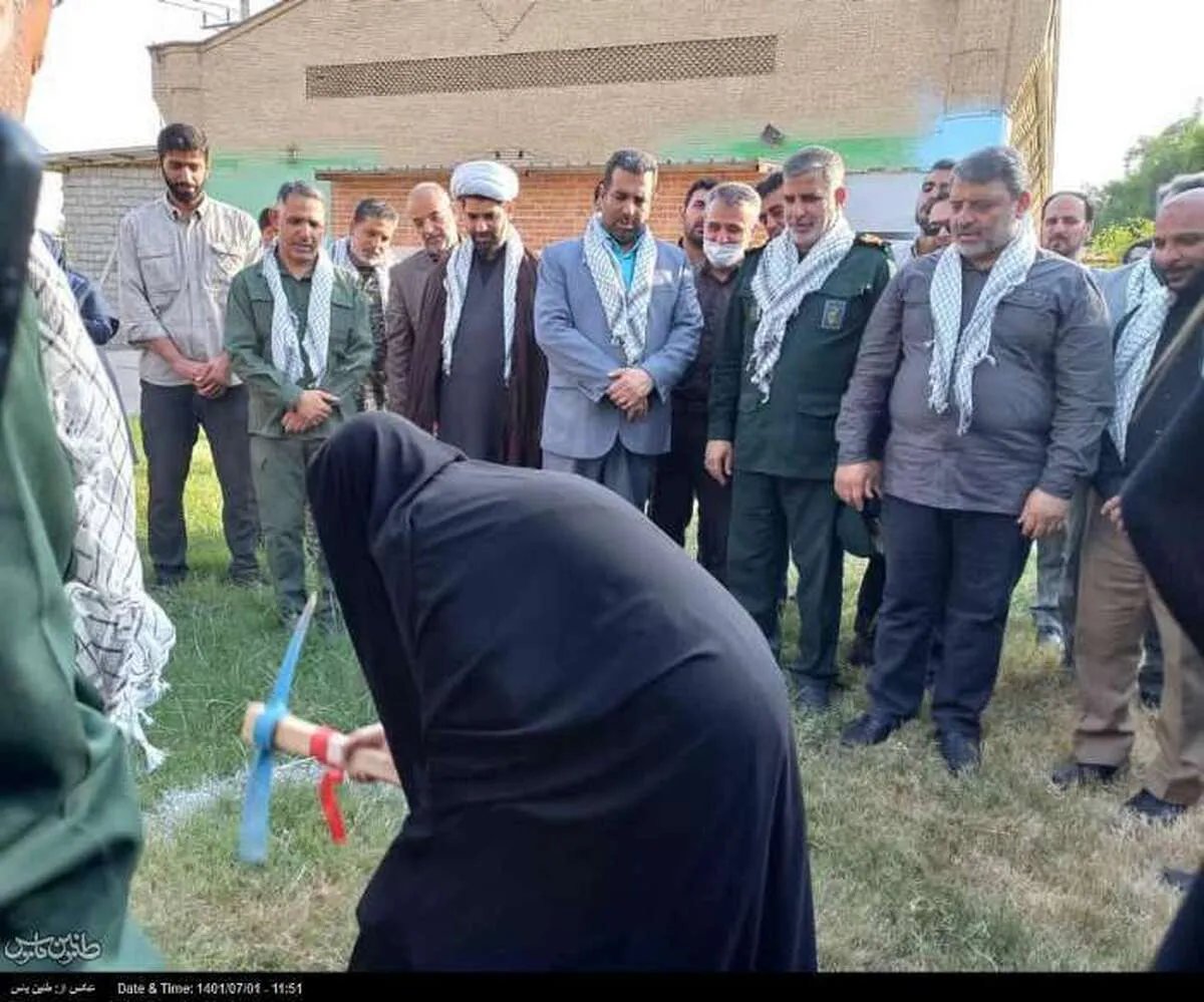 همزمان با آغاز هفته دفاع مقدس در اهواز صورت گرفت:
مراسم کلنگ زنی طرح یادبود رختشوی خانه زنان ایثارگر