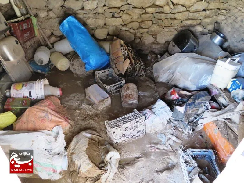 امداد رسانی بسیجیان به سیل زدگان روستای کاهو در شهرستان درگز