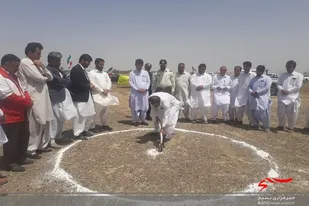 کلنگ احداث ۱۵ طرح صنعتی پرورش&zwnj; مرغ گوشتی در مهرستان به زمین زده شد