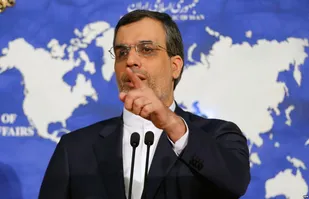 ترجمه لغو تحریم متفاوت است/عربستان؛ مسئول لغو حج/قدرت هسته&zwnj;&zwnj;&zwnj;ای را به اقتدار تبدیل کردیم!