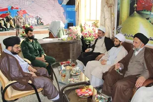 دیدار اساتید حوزه علمیه لردگان با کارکنان سپاه ناحیه لردگان