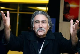 بی انصافی است که بازیگران خانه نشین شوند