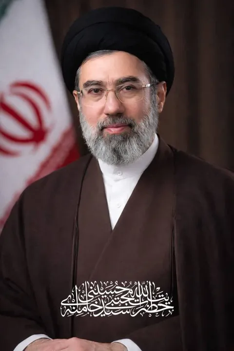 بیعت انجمن سینمای انقلاب و دفاع مقدس با زعیم عالیقدر انقلاب اسلامی حضرت آیت‌الله سیدمجتبی حسینی خامنه ای(حفظه الله)