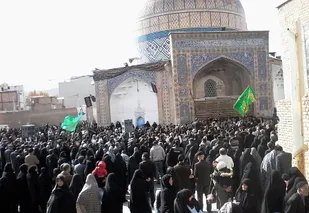 تجمع بزرگ جاماندگان اربعین در امامزادگان هفده تن گلپایگان