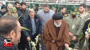 غبارروبی و گلباران گلزار شهدای مطهر امامزاده محمد (ع) کرج