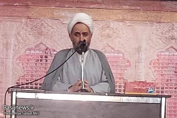 همایش استانی فرماندهان، مسئولین هادیان سیاسی، مبلغین فرهنگی و نخبگان سپاه و بسیج در زاهدان