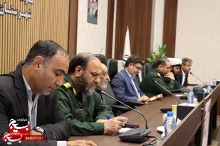 بازاریان در خط مقدم جنگ اقتصادی قرار دارند