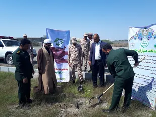 کاشت نهال به مناسبت روز درخت کاری در سپاه ناحیه میناب