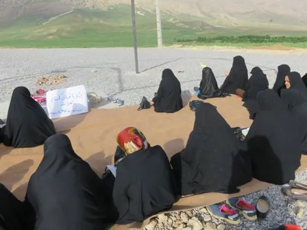 تجدید میثاق بسیجیان با شهدای گمنام دستناء