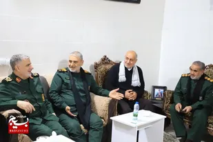 دیدار فرماندهان با سردار پیشکسوت در موکب ام الحسنین چذابه