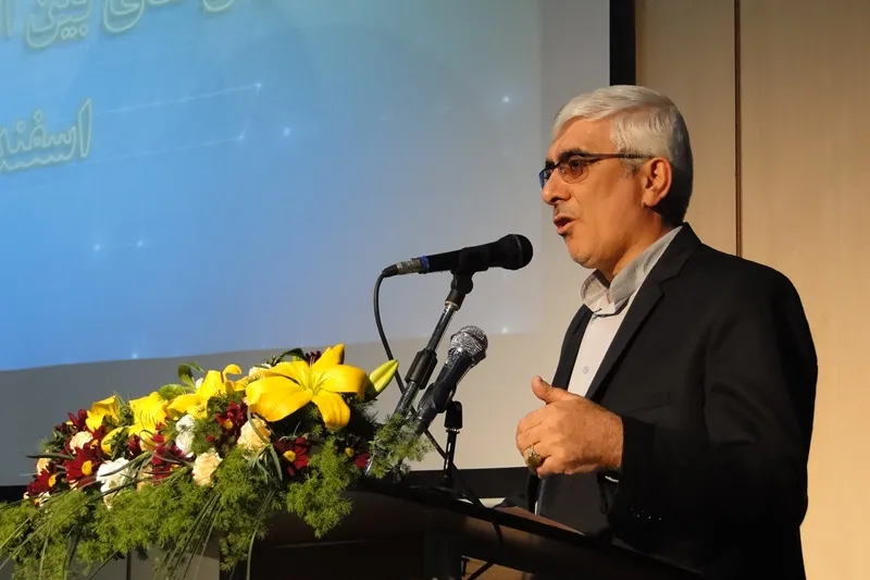 مرکز همایش‌های بین‌المللی و قرآنی همدان قطب گردشگری همدان