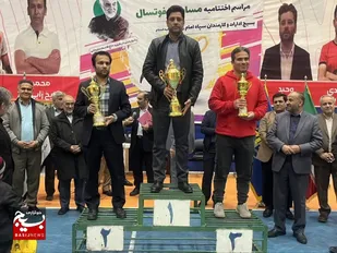 پایان رقابت ۱۶ تیم بسیج ادارات مشهد در مسابقات فوتسال، جام &laquo;سردار دلها&raquo;/تیم بسیج شهدای شهرداری بر سکوی قهرمان ایستاد+تصاویر