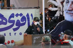 با آغاز هفته دفاع مقدس نمایشگاه "اقتدار چهل" در بیرجند افتتاح شد