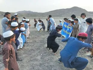 برگزاری مسابقات بومی و محلی در روستای میدان بخش بم پشت