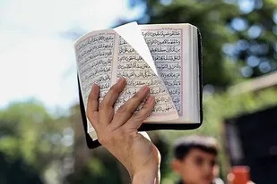 ما آماده ایم در صورت عدم تحویل هتاکان به کشورهای مسلمان، با اذن ولی امر، اهانت کنندگان را به اشد مجازات برسانیم
