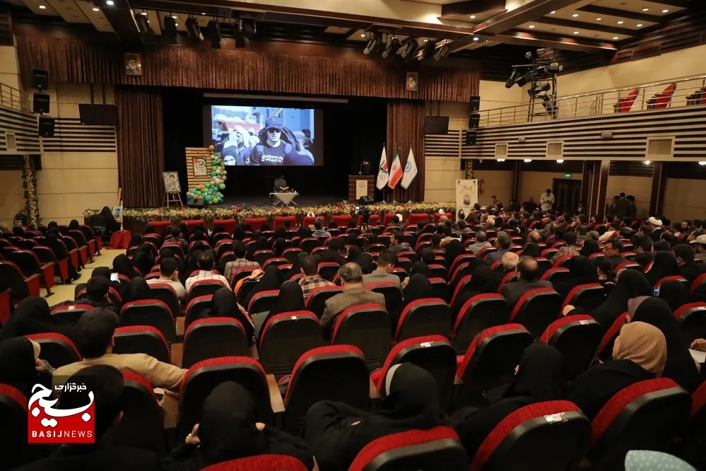 مراسم بزرگداشت سی و پنجمین سالگرد تشکیل بسیج دانشجویی در قم