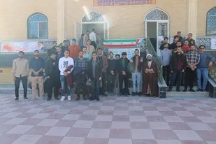 کاروان دانشجویی راهیان نور دانشگاه علوم پزشکی کرمان، با حضور ٦٠ نفر عازم جنوب کشور شد.