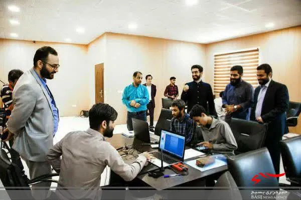 گرافیست‌های بوشهری برای شهدای حرم شاهچراغ پوستر طراحی کردند