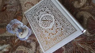 انگشتری؛ هدیه استاندار شهید به یک دانش آموز