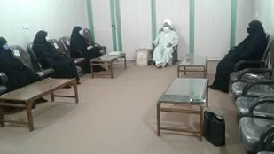 نشست روشنگری در دفتر امام جمعه شاهدیه پایگاه فجر حوزه نرجس خاتون ناحیه مرکزی یزد