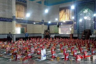 توزیع 1400 بسته حمایتی در کمک مومنانه گردان 166 امام حسین(ع) همدان