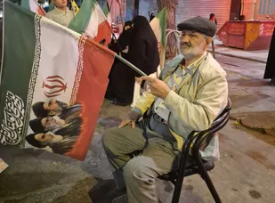 حتی اگر ۱۰ بار از پای درآییم، دوباره برمی&zwnj;خیزیم؛ مردم همچنان در صحنه&zwnj;اند