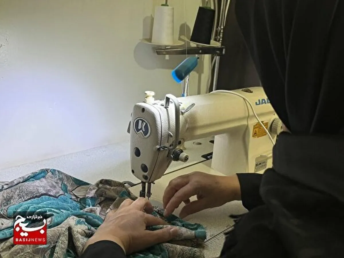 مثبت سوژه
وقتی همت های جهادی کار های بزرگ می کند/ راه اندازی کارگاه کوچک خیاطی حاصل همت بلند بانوی آشتیانی