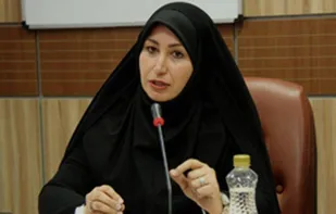 دشمن با تحمیل فرهنگ خود قصد آسیب زدن به فرهنگ غنی ایرانی دارد