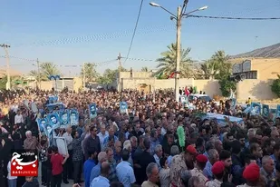 پیکر سردار شهید سید رحیم بازیار در کنار همرزمان شهیدش آرام گرفت + عکس