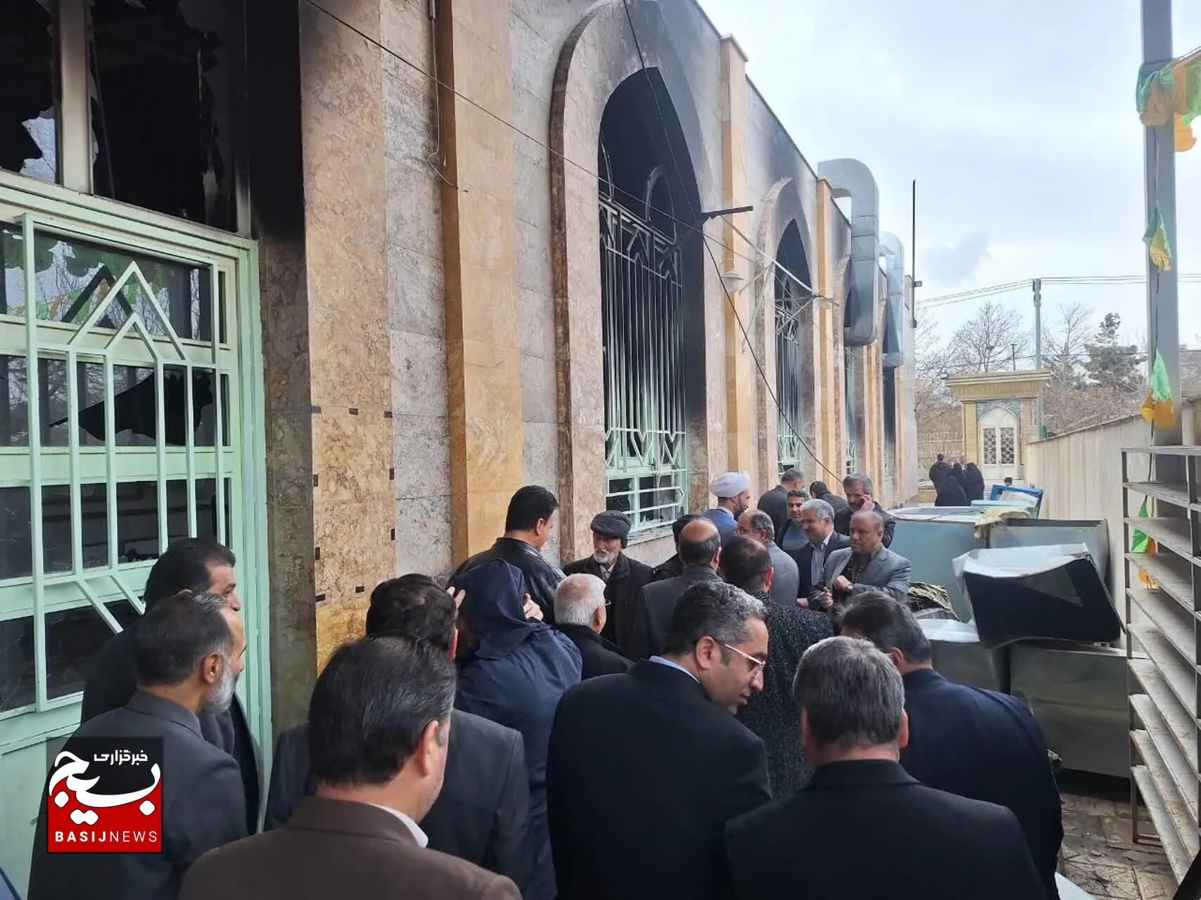 عزم جمعی و مشارکت مردمی برای بازسازی مصلی سوخته شاندیز بعد از اغتشاشات اخیر