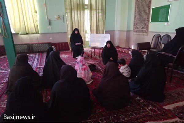 نشست بصیرتی و تربیتی پایگاه شهیده موسوی بهار برگزار شد