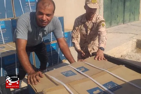 توزیع یکصد و پنجاه کولرگازی بین نیازمندان در گناوه