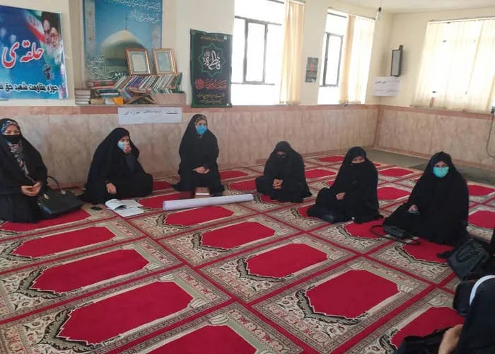 جلسه تربیت و تعالی با محوریت سبک زندگی فاطمی در حوزه بسیج شهید حق نظری آسمان آباد برگزار شد