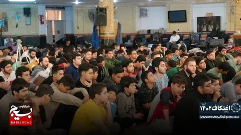 گزارش تصویری|مراسم معنوی اعتکاف با حضور بیش از ۳۰۰ نوجوان در مشهدالرضا
