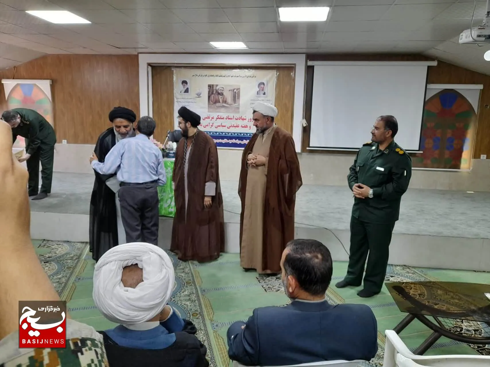 از ۵۰مربی و هادی سیاسی در اهواز  تجلیل شد
