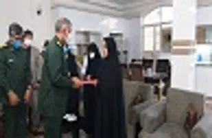 دیدار با خانواده شهدا مدافع سلامت در زاهدان